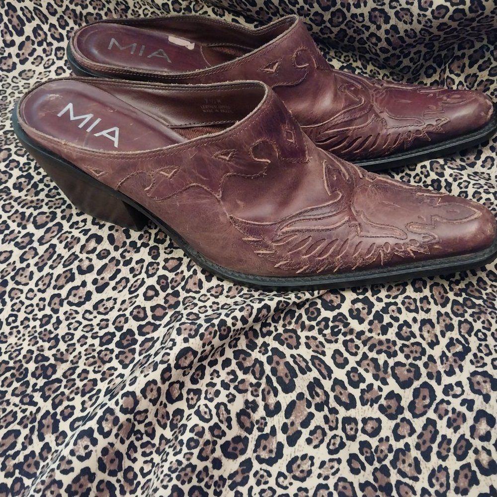 2561 Size 7.5 Mia Leather Booties Made in Brazil - Picture 2 of 8